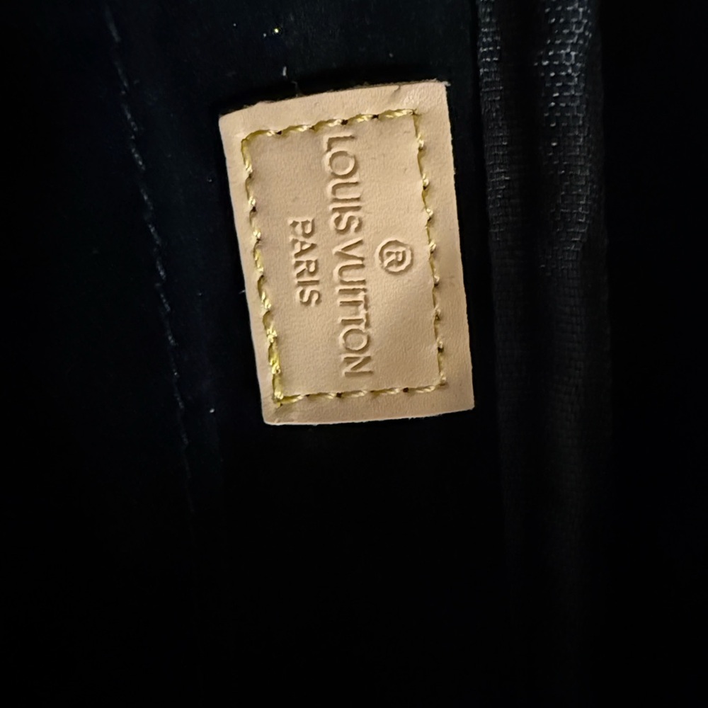 Black utility purse with black strap & gold hardware - Picture 5 of 10